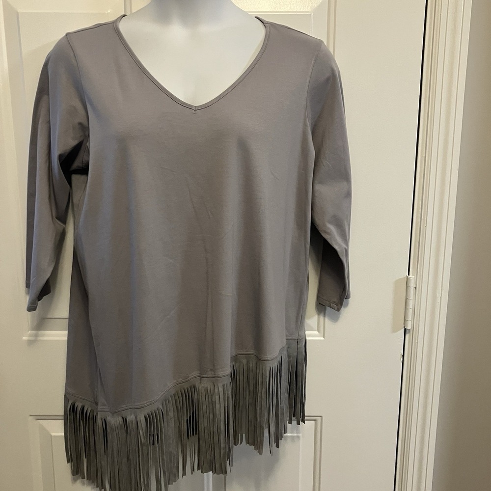 DG2 Diane‎ Gilman Fringe Top Plus Sz 1X Gray Asymmetric Western Texas Boho Shirt
